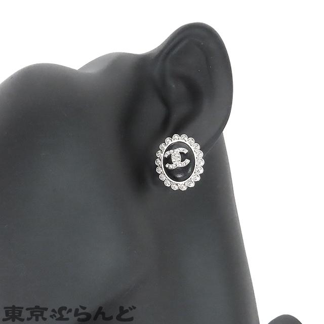 CHANEL（シャネル） ココマーク ピアス A22 B ブラック メタル ライン 