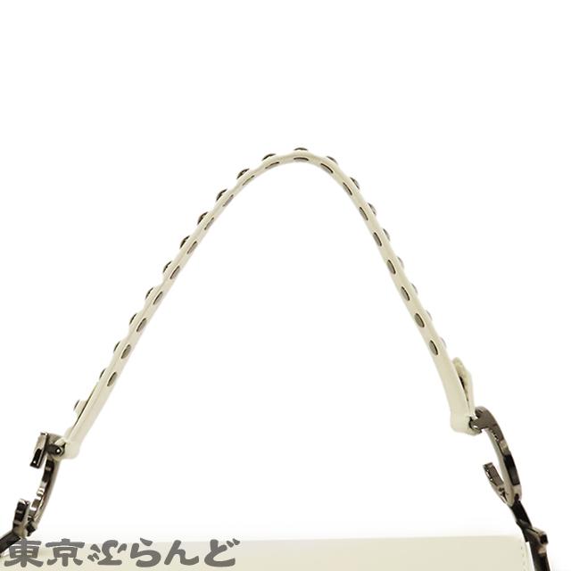 ディオール Dior スタッズ サドルバッグ ホワイト レザー ディオール Dior スタッズ サドルバッグ ホワイト レザー