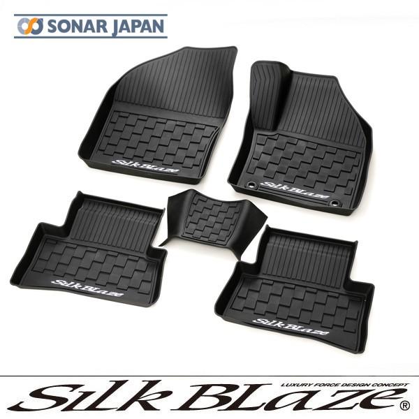SilkBlaze シルクブレイズ C-HR AT車専用 3Dラバーフロアマット