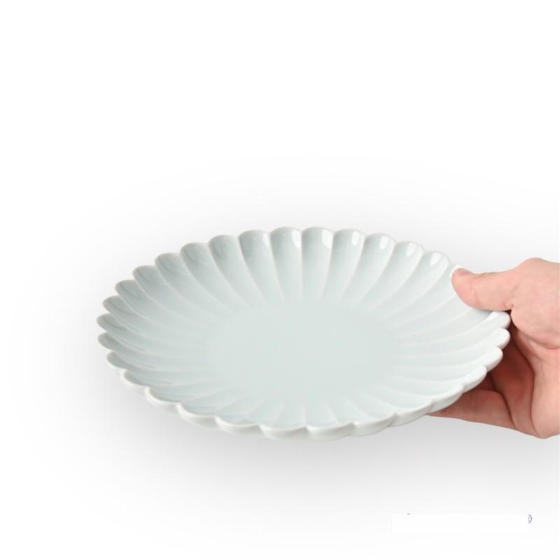 菊彫皿 7寸皿 青白 菊皿 中皿 おしゃれ 21cm 菊彫り しのぎ 波佐見焼