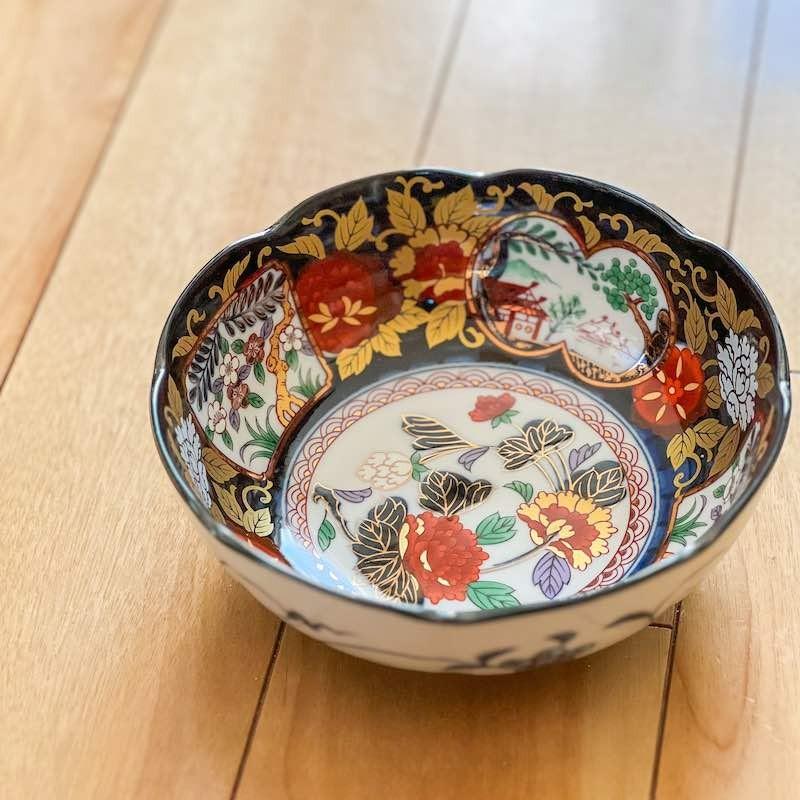 金彩絵付けの陶器椀 金彩絵付けの陶器椀