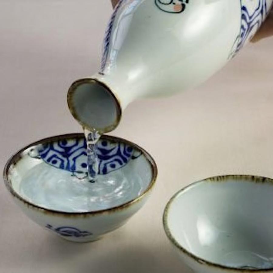 波佐見焼 Kotohogi 寿ぎ 徳利 おちょこセット 鶴亀 父の日 ギフト 手描きイラスト Kotohogi Sake Set Tokyo Decor 通販 Yahoo ショッピング