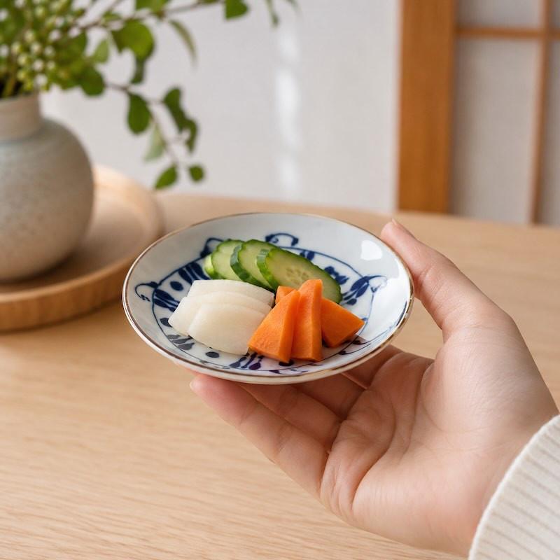 kotohogi 寿ぎ 小皿 亀 おしゃれ 波佐見焼 豆皿 手描き 日本製 正月