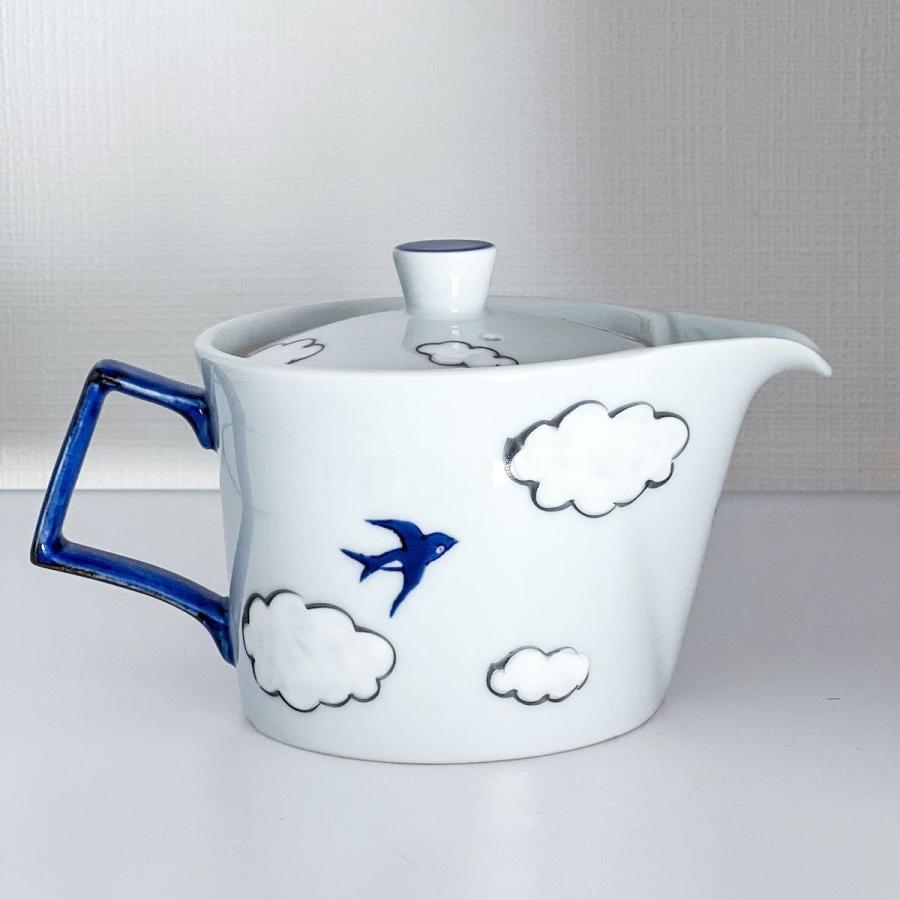 雲つばめ 急須 有田焼 手描き おしゃれ ティーポット 陶器 北欧 徳七窯