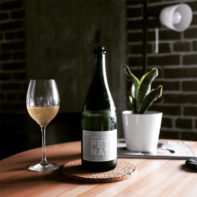 フィールドレコーディングズ ドライホップ ペットナット NV Field Recordings Dry Hop Pet Nat 750ml