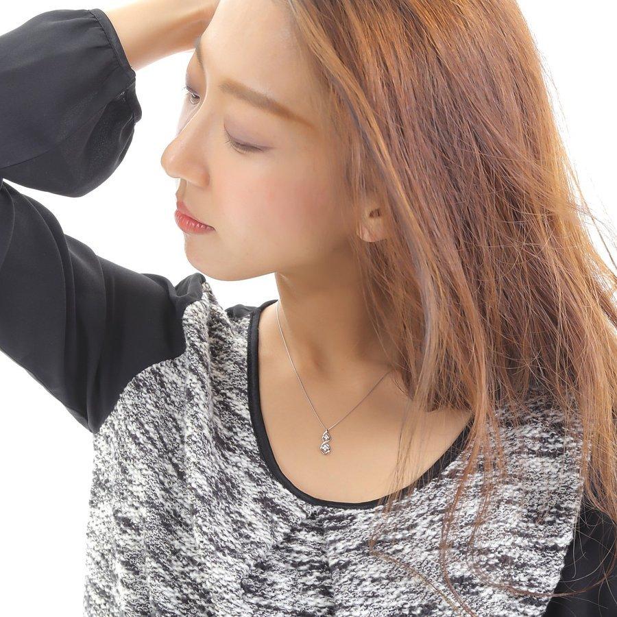 プラチナ900　ダイヤモンド　ネックレス 　ダブルフラワーの画像