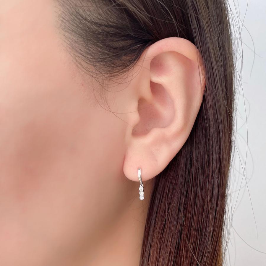 ダイヤピアス14KWG