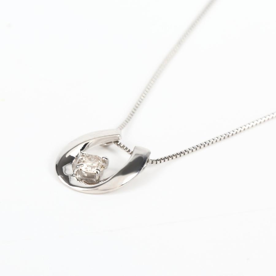 プラチナ900 Pt900　ダイヤモンドネックレス　Pt.0.1ct　馬蹄　ホースシューデザイン