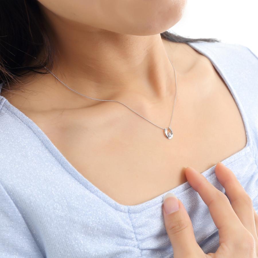 プラチナ900 Pt900　ダイヤモンドネックレス　Pt.0.1ct　馬蹄　ホースシューデザイン