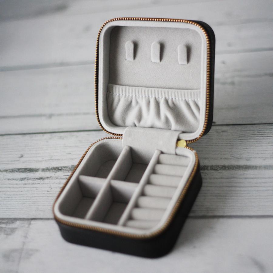 □本革 アクセサリーケース スクエア ジュエリーボックス 携帯用 持