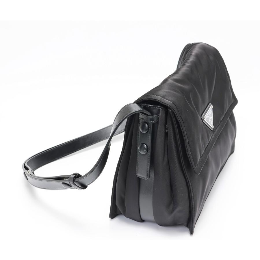PRADA プラダ ミディアム パデッド Re-Nylon ショルダーバッグ