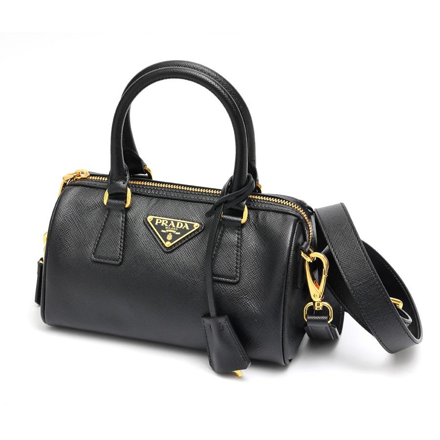 中古PRADA 男女兼用大きめのブラック ショルダーバッグ PRADA - 【美品】プラダ【PRADA】サフィアーノレザー ショルダー