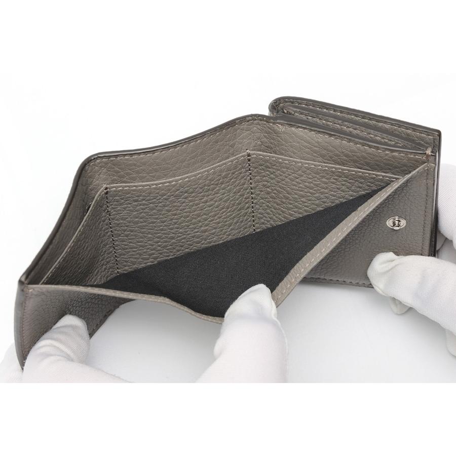 FENDI（フェンディ） 三つ折り コンパクト ウォレット 7M0280 レザー