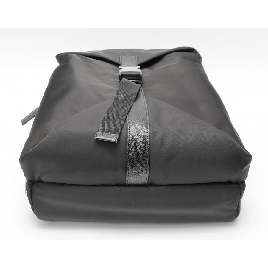 PRADA プラダ ショルダーバッグ カメラバッグ ナイロン レザー Prada プラダ Re-nylon カメラバッグ | ブラック | FARFETCH JP