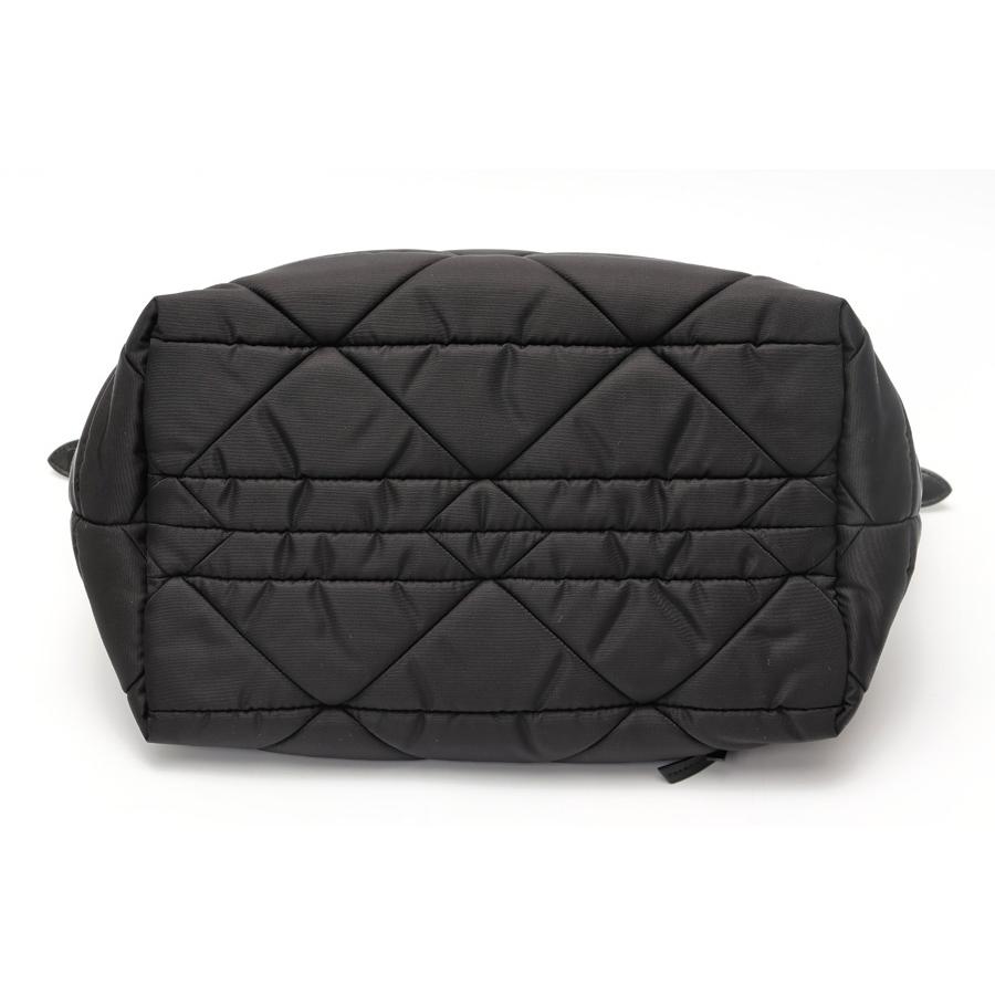 PRADA バッグ プラダ バッグ ブラック ミディアム レザー トートバッグ ブラック ミディアム パデッド Re-Nylon xレザー トートバッグ
