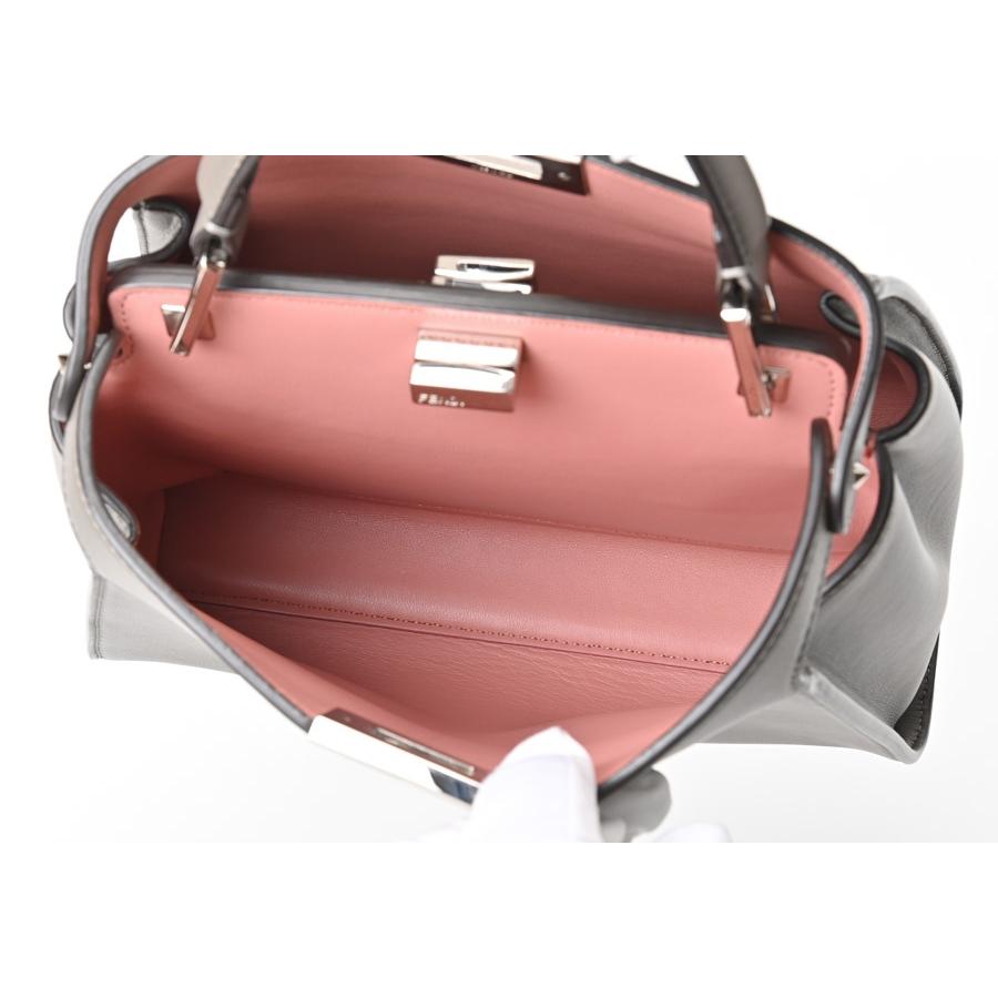 FENDI（フェンディ） ピーカブー アイコニック エッセンシャリー