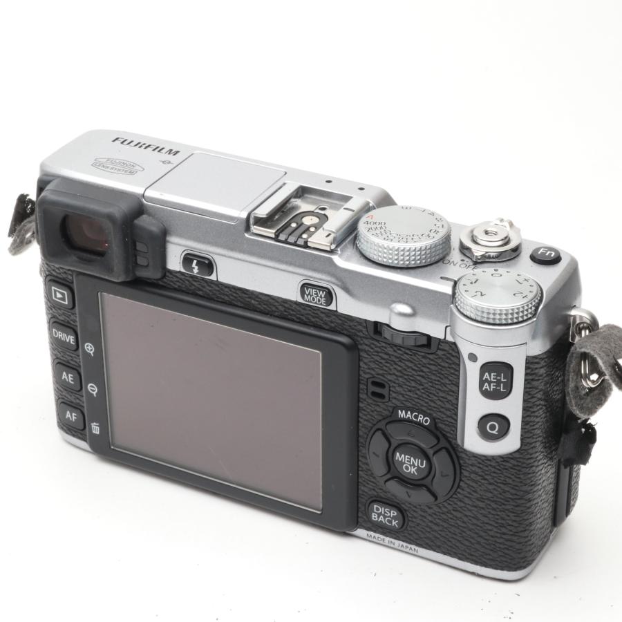 FUJIFILM X-E1 ボディ シルバー ミラーレス一眼レフカメラ 〔FUJIFILM