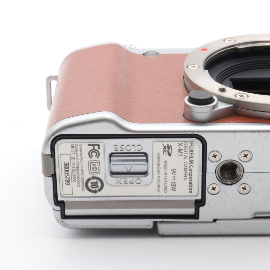 FUJIFILM ミラーレス一眼 X-M1 ボディ ブラウン F FX-X-M1BW