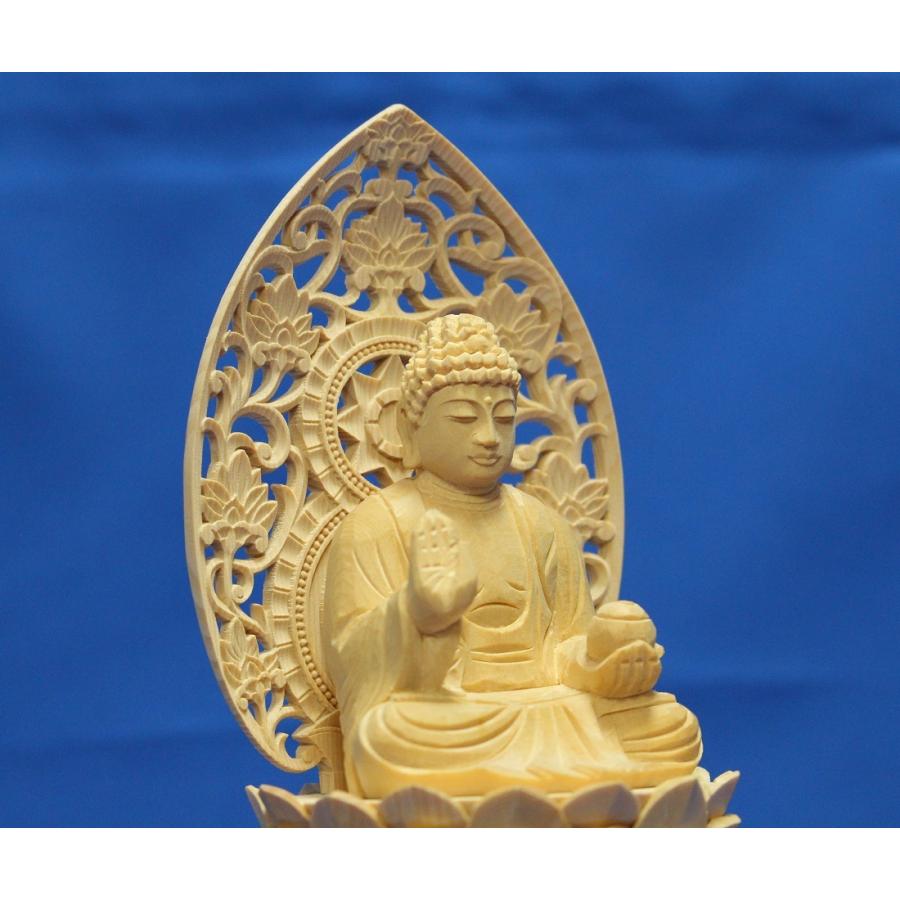 木彫仏像/薬師如来座像草光背六角台2.0寸桧木ヒノキ : トモエの木彫