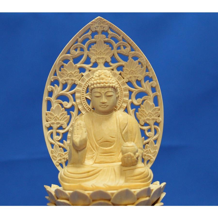 木彫仏像/薬師如来座像草光背六角台2.0寸桧木ヒノキ : トモエの木彫