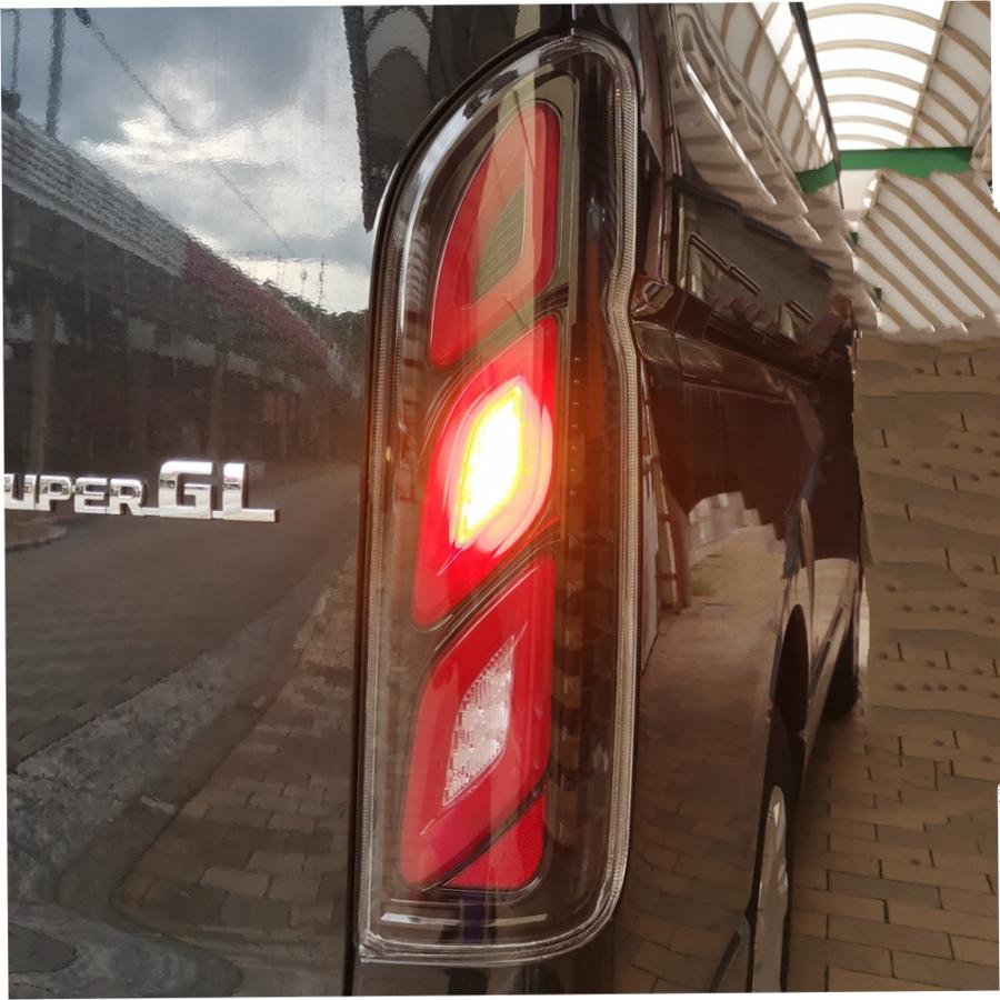 トヨタ（TOYOTA） VLAND 新作 200系 ハイエース LEDテールランプ