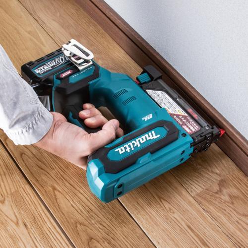 マキタ（makita） 40Vmax 充電式ピンタッカ PT001GZK（本体+