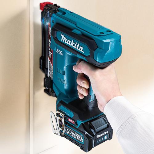 マキタ（makita） 40Vmax 4mm 充電式タッカ ST001GZK (本体+ケース