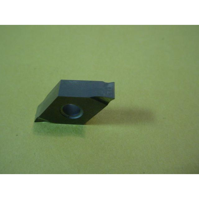 DNGG110402R-S  KW10　残数4個　京セラ　チップ　新古品　(70) |  | 02
