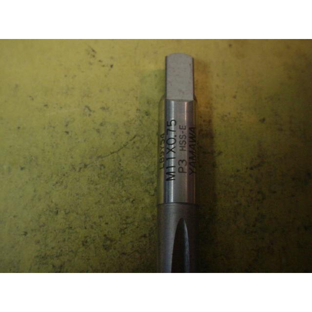 M11*0.75  現在は仕上げタップ形状　中古品　ミリ目　　タップ |  | 03