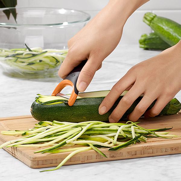 OXO（オクソー） 【メール便 送料無料】OXO 千切りピーラー ミニ