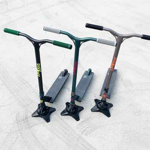 フリースタイルスクータープロモデル　DISTRICT ディストリクト　C50 リトマスグリーン 身長150~175cm　キックボードスタントトリック 