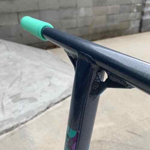 フリースタイルスクータープロモデル　DOMINATOR ドミネーター　TEAM EDITION チームエディション 身長130~175cm　キックボードスタントトリック チームエディション