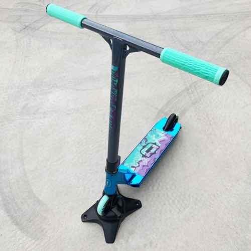 フリースタイルスクーターキッズプロモデル DOMINATOR ドミネーター