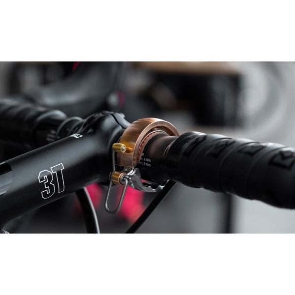 KNOG ノグ サイクルベル Oi Luxe 【自転車】【コンパクト】【ベル】【革新的】【ドロップハンドルOK】【2サイズ】 :KNOG-OI-LUXE-BELL:TOOLATE SPORTS ヤフー店 通販 KNOG ノグ サイクルベル Oi Luxe Lサイズ (Silver)