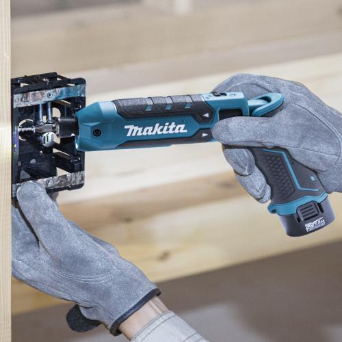 マキタ 7.2V 充電式ペンインパクトドライバ TD023DHXAP Li-ion電池(BL0715)2本 充電器(DC07SB) ケース | マキタ | 07