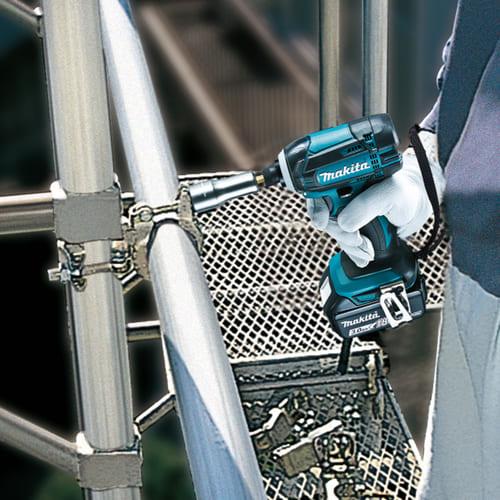 マキタ（makita） 18V 充電池インパクトドライバ 白 TD149DRFXW 3.0Ah
