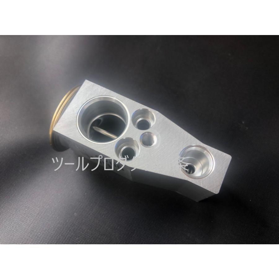 ワゴンR 【MODE】エブリイ（DA64V）エアコン部品 エキスパンション