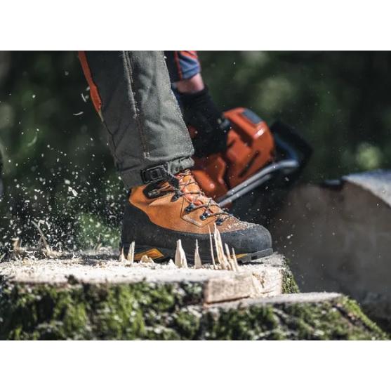 ハスクバーナ プロテクティブレザーブーツ テクニカル24 チェンソー