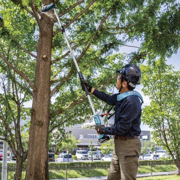 マキタ 18V 充電式高枝チェンソー MUA200DZ 200mm 本体(バッテリ マキタ 18V 充電式高枝チェンソー MUA200DZ 200mm 本体(バッテリ