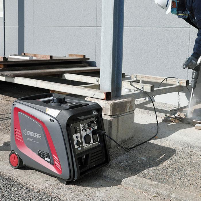 KYOCERA（京セラ） エンジン発電機 EGI300(664900A) 出力3kVA 正弦波