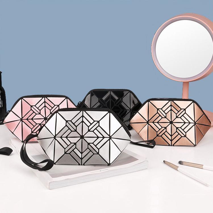 化粧ポーチ コスメポーチ メイクポーチ シンプル おしゃれ かわいい メイクポーチ ポーチ 多機能 使いやすい 小物入れ おしゃれ メイク道具 Y Makebag051 Kk Mart 通販 Yahoo ショッピング