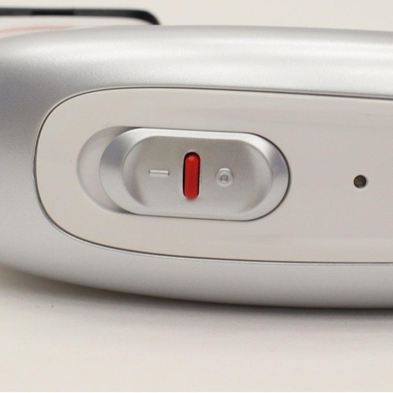 多機能＆高性能❣セルフカットも髭カットも自由自在♪❤万能　バリカン　電動バリカン ご自分で簡単散髪 電動バリカン 4方向に動く はさみ付き 襟足 散髪