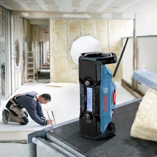 BOSCH（ボッシュ） プロ用電動工具 現場ラジオ (GPB18V-2C) : オフィス