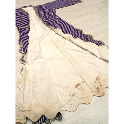 民族衣装 EC-012 トルコ ウチュ・エテッキ（女性用コート） |  | 02