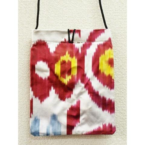 最終処分価格 ウズベキスタン イカット/絣　ポシェット バッグ IK-A037 24ｘ18ｃｍ |  | 01
