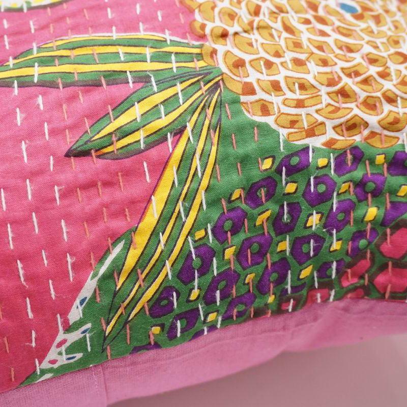 インド製「カンタキルト」クッションカバー◆トロピカル/ピンク　KCC-FTPK |  | 02