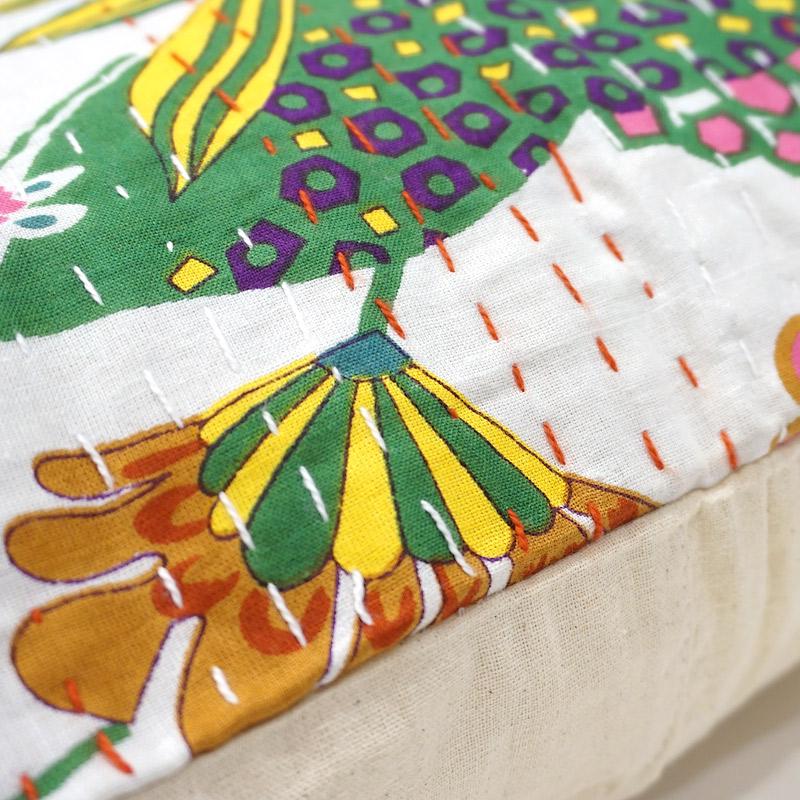 インド製「カンタキルト」クッションカバー◆トロピカル/ホワイト　KCC-FTWT |  | 02