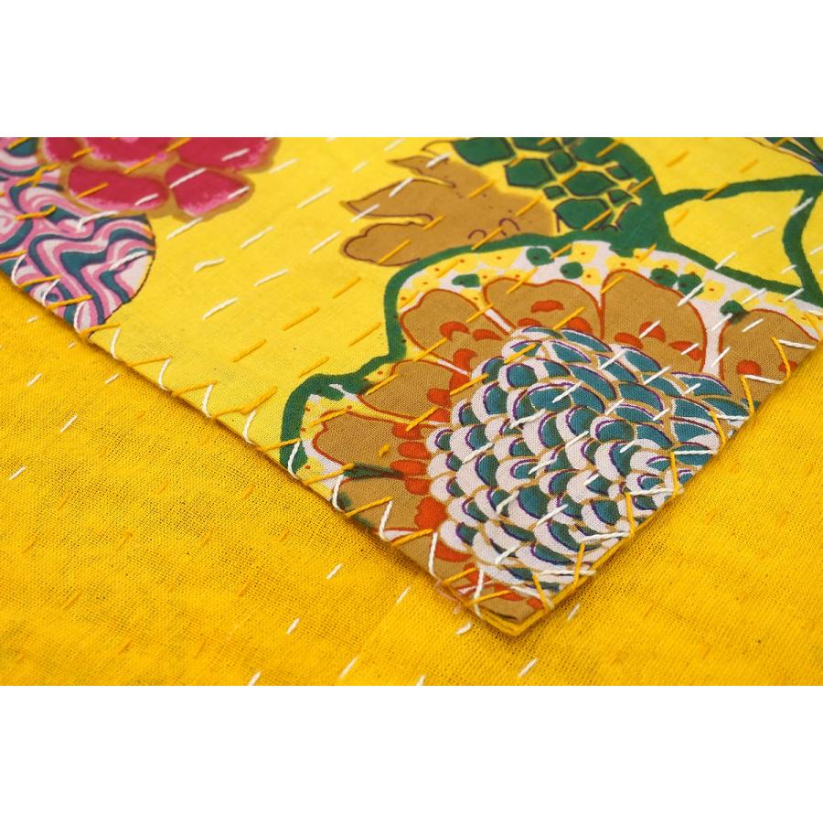インド製「カンタキルト」マルチカバー◆223x149cm前後◆トロピカル/イエロー　KMC230-YL |  | 02