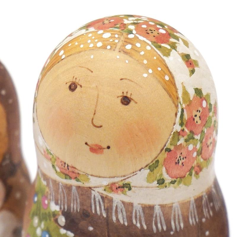 ロシア　オリガ・ロバノワ作　ウィンター マトリョーシカ（5P）　MAT-172 |  | 03