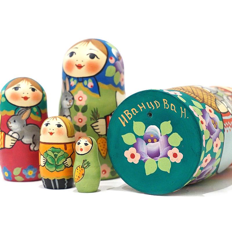 ロシア　ナジェジダ・イワンツォワ作　マトリョーシカ小（5P） MAT-188 |  | 04